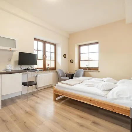 Urszuli 89-606 Ul Turystyczna 39 Хажуковы