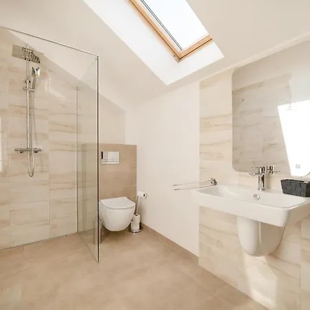 Urszuli 89-606 Ul Turystyczna 39 Хажуковы