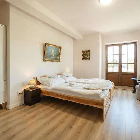 Urszuli 89-606 Ul Turystyczna 39 * Хажуковы